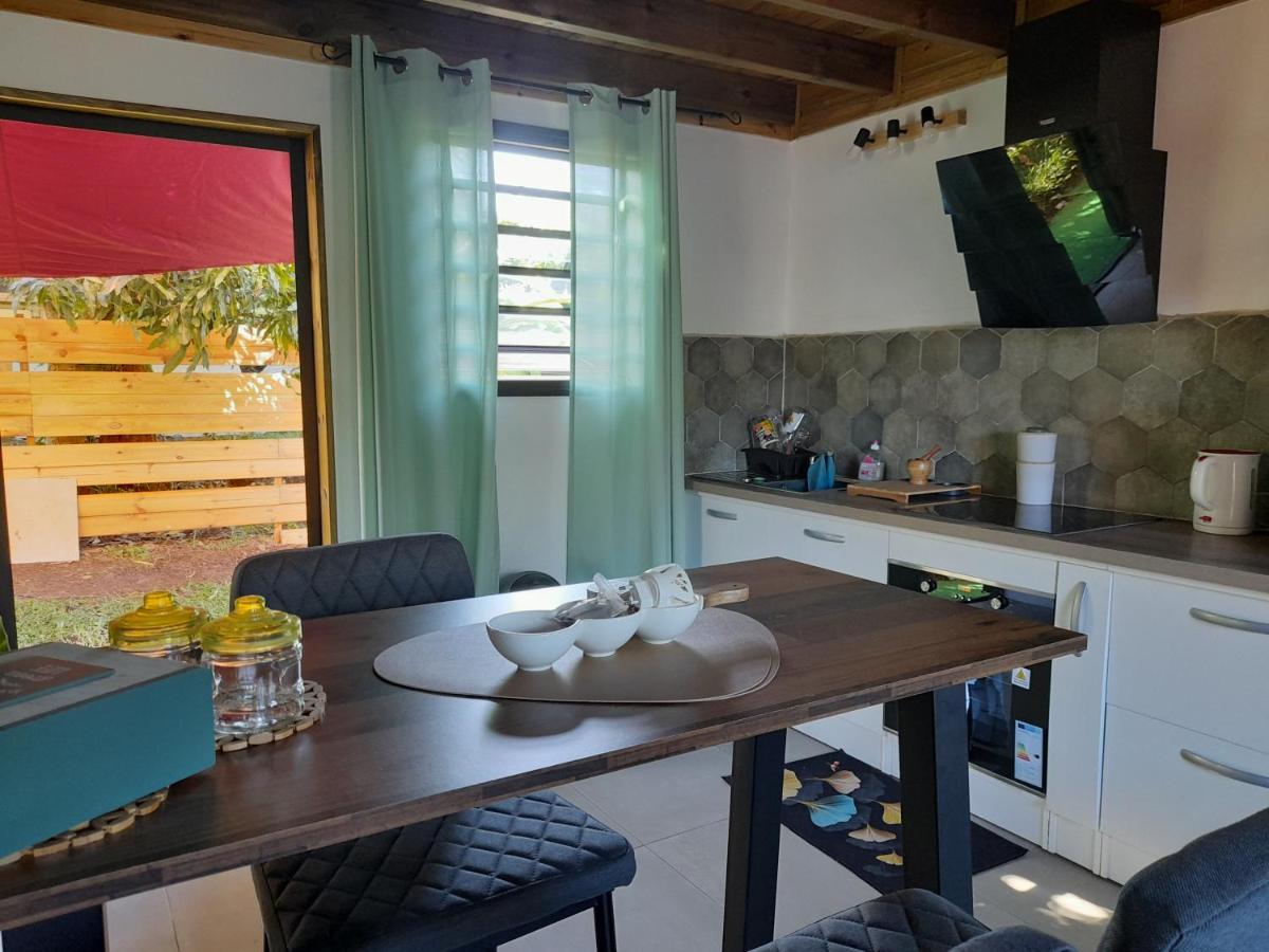 Charmant Chalet Avec Jacuzzi, L'Ile O Vert サン・フィリップ エクステリア 写真